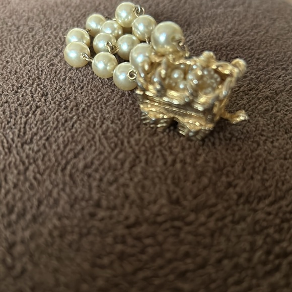 Covered Wagon Bracelet - Picture 2 of 4